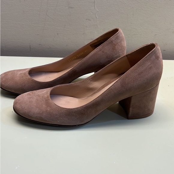 Gianvito Rossi made in Italy Tan Suede Heels - Picture 2 of 8